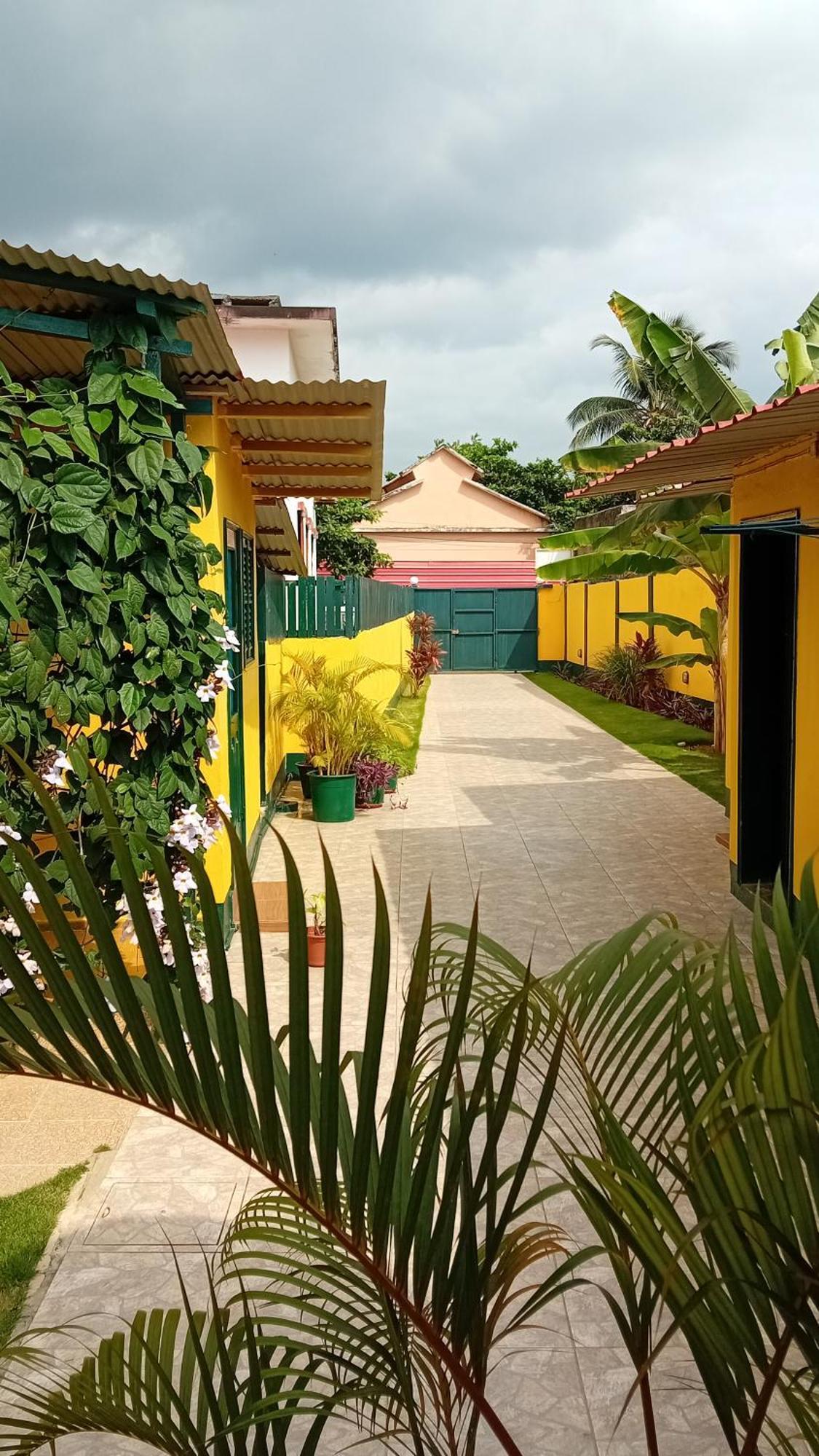 Residencialdes Bed & Breakfast Sao Tome Luaran gambar